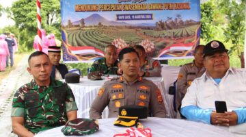 Kapolres Gayo Lues Bersama Forkopimda Ikuti Penanaman Bawang Putih Serentak